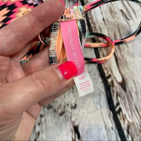 👙Victoria’s Secret Fabulous Warm Ikat Foil Bikini Top Push Up Size 32C Swimwear - Picture 7 of 12